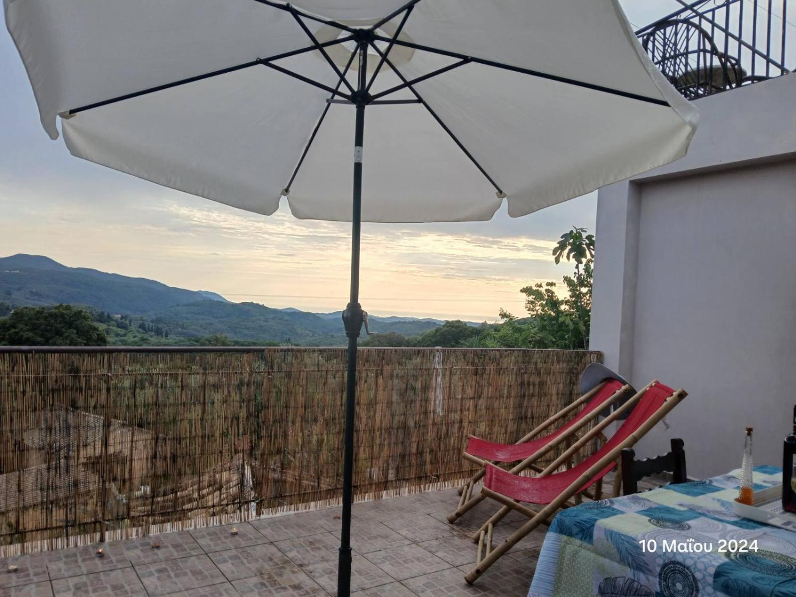 Guest House Christos Sgourades Esterno foto